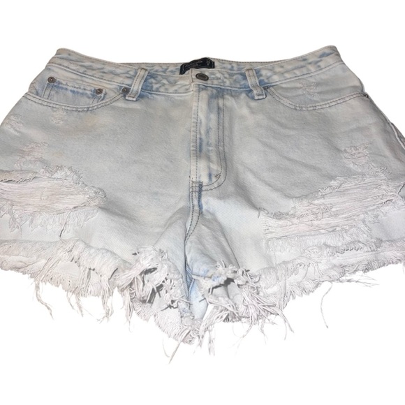 EUC Abercrombie & Fitch Light Wash Distressed Annie High Rise Jean Shorts 29 / 8 - Picture 2 of 8
